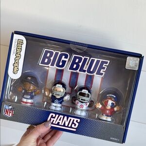 Big Blue NFL New York Giants Collectible Set - Little People